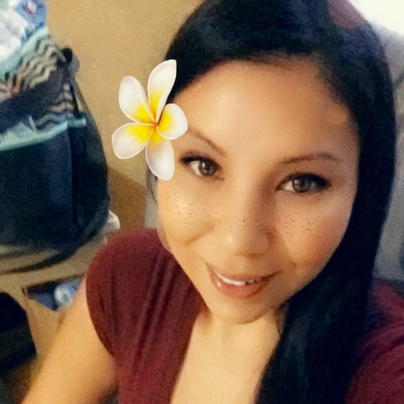 Meet your Posher, Nikki - Picture 2 of 2